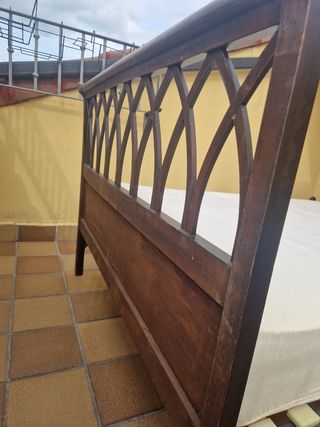 Cama antigua matrimonio