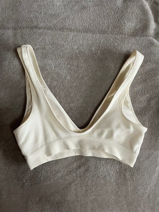 Top deportivo blanco