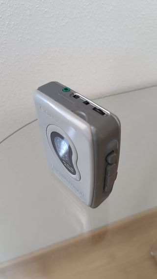 Walkman con Radio Sony WM-FX271