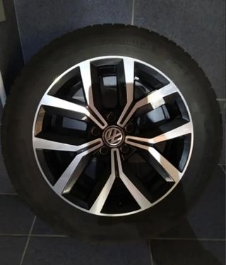 1  / UNA LLANTA NIVELLES - VOLKSWAGEN PASSAT 