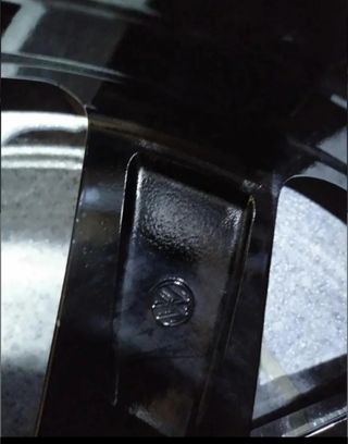 1  / UNA LLANTA NIVELLES - VOLKSWAGEN PASSAT 