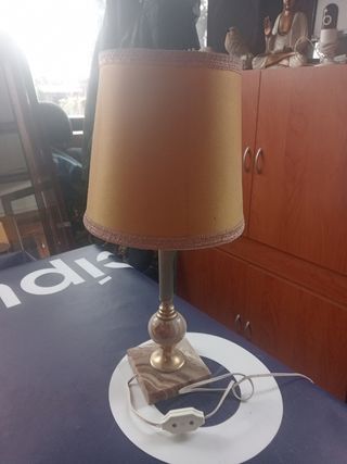 2 Lamparas mesilla -Doradas- Marmol vintans.