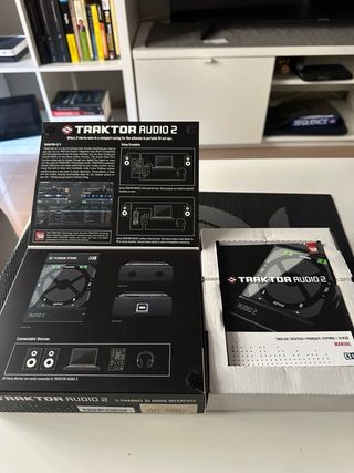 Tarjeta de sonido Traktor Audio 2 para DJs 