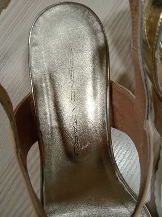 Sandalias cuña beige-blanco