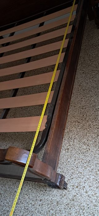 Cama matrimonio madera estilo antiguo