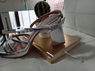 Sandalias Plata Tacón - Elegantes