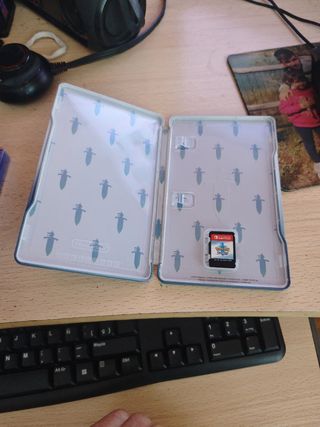 Pokemon sword con caja metálica 