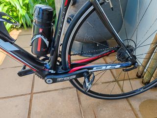 Bicicleta BH Prisma Carbono 105.