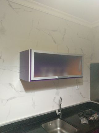 Vitrina cocina morada - mueble colgante