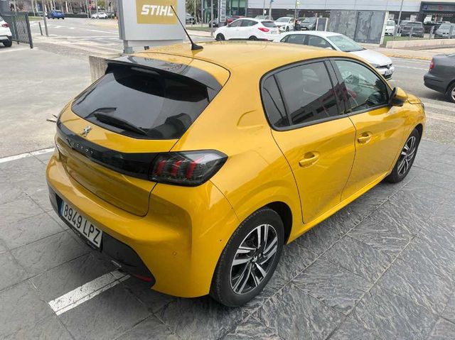 Peugeot 208 Allure Pack 110