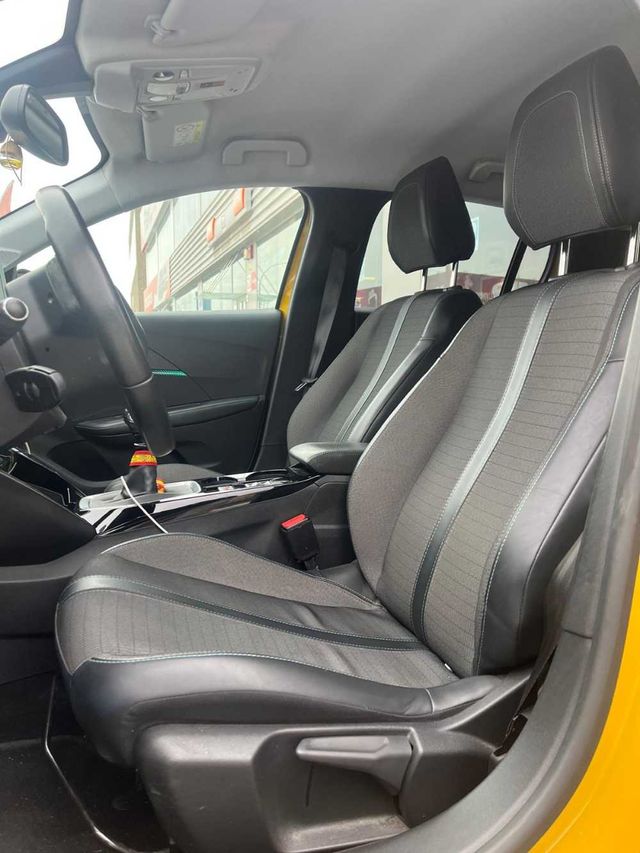 Peugeot 208 Allure Pack 110