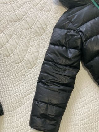 Chaqueta plumas  Beneton niño negra talla 12/14