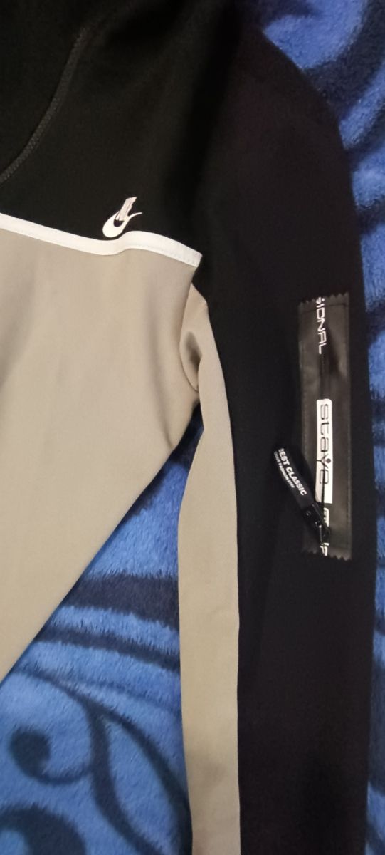 Chándal Nike c/ capucha beige-negro