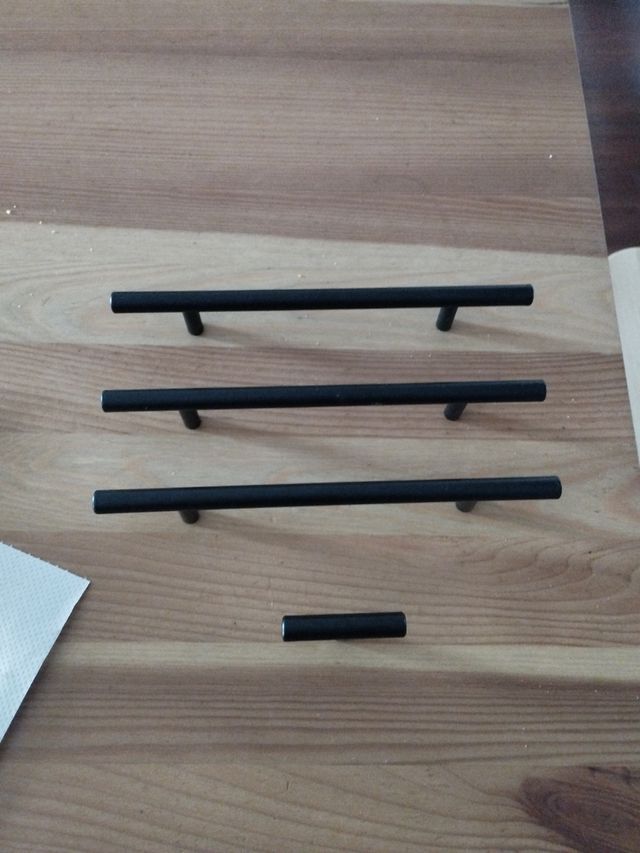 30 Tiradores negros. - Metal