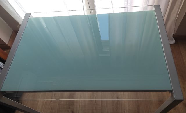 Mesa comedor extensible moderna de cristal