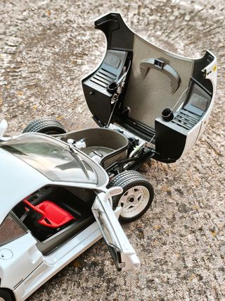 Ferrari F40 Kyosho 1:18