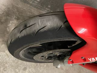 Yamaha R1 - Moto de carreras