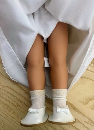 Muñeca “Bella” de Antonio Juan con cambio de ropa 
