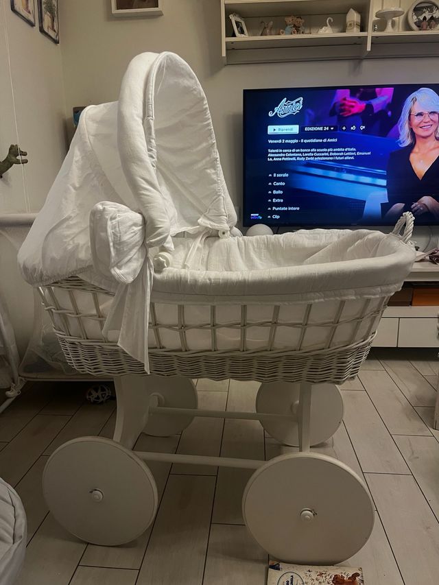 Culla vimini vintage bianca