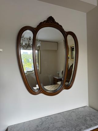 Espejo antiguo de madera