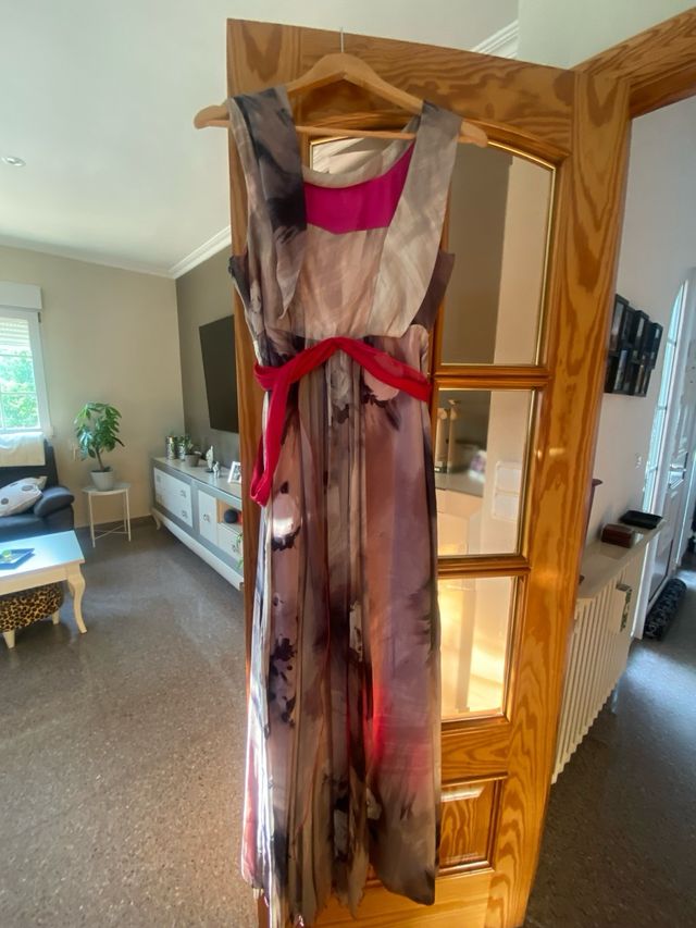 Vestido fiesta largo estampado gris-rosa