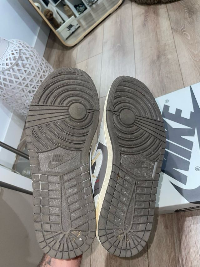 Nike Air Jordan 1 Low - Marrón-Blanco