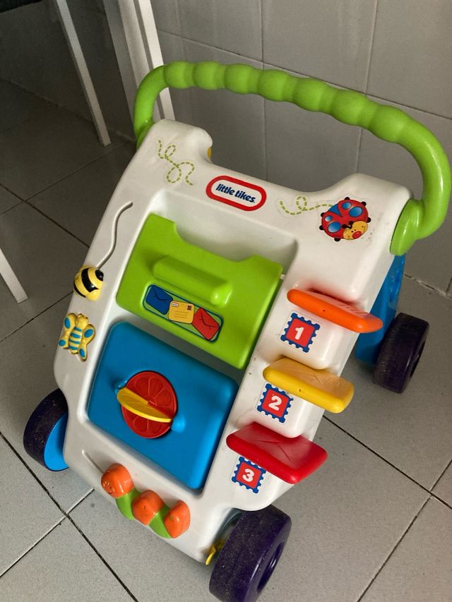 Andador little tikes