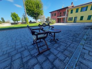 Poltroncine e tavolino legno - vintage