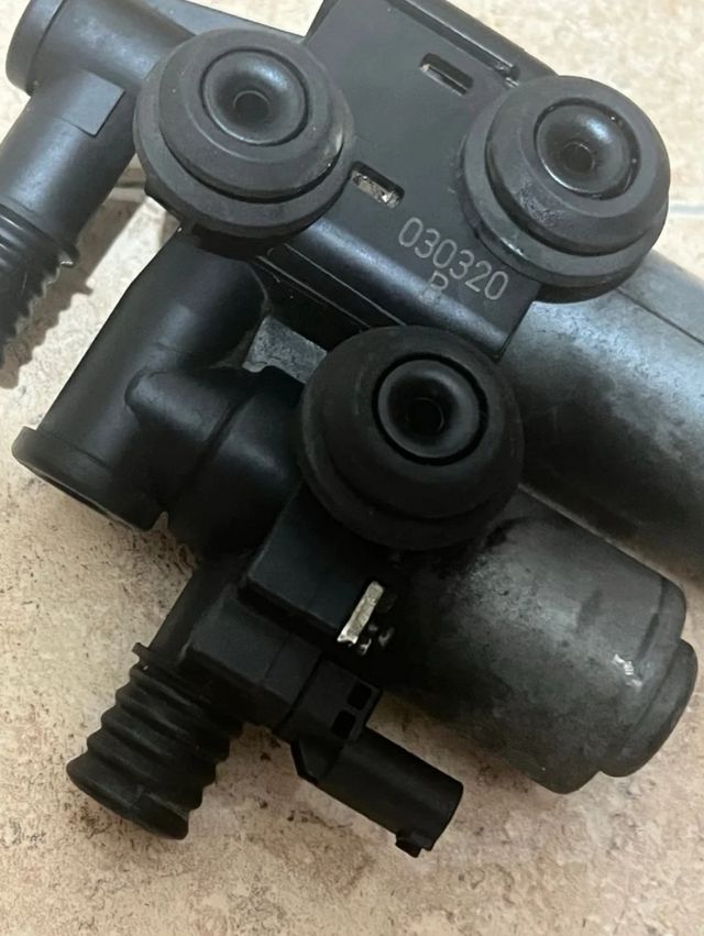 valvula intercambio calefaccion Bmw E46  bosch