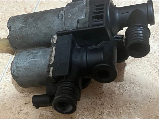 valvula intercambio calefaccion Bmw E46  bosch