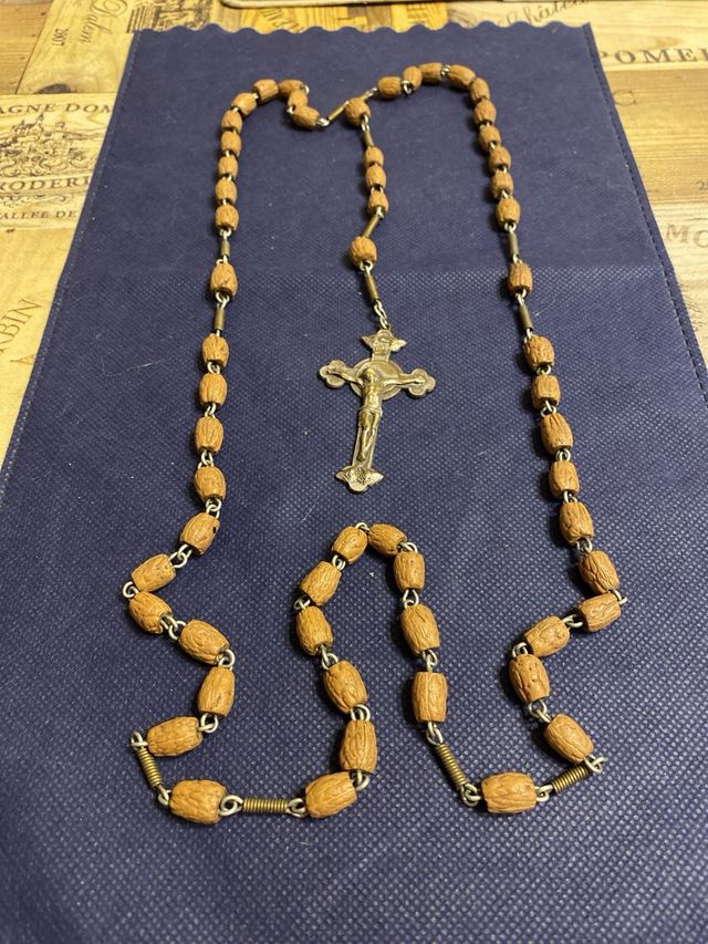Rosario antico in legno d'olivo