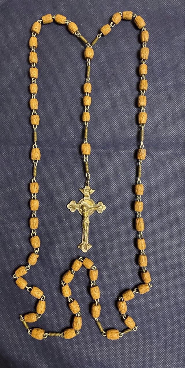 Rosario antico in legno d'olivo
