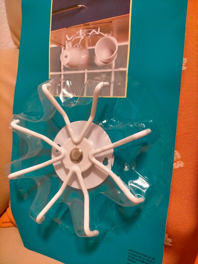 Colgador de tazas