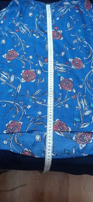 Blusa azul estampada floral mujer