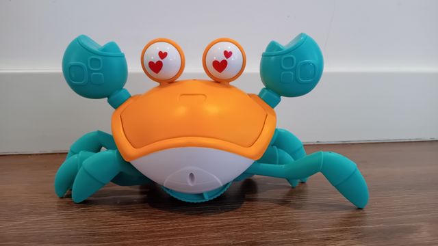 Cangrejo musical y móvil