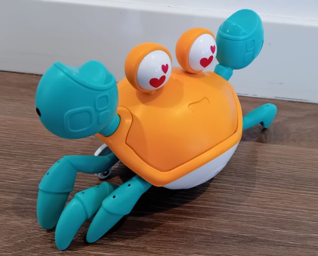 Cangrejo musical y móvil