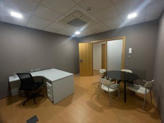 Oficina en alquiler - Crta Sant Cugat Valles 
