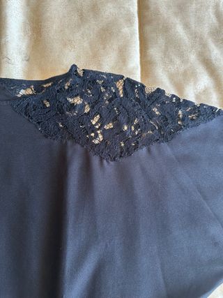 Top Mango negro con encaje talla S