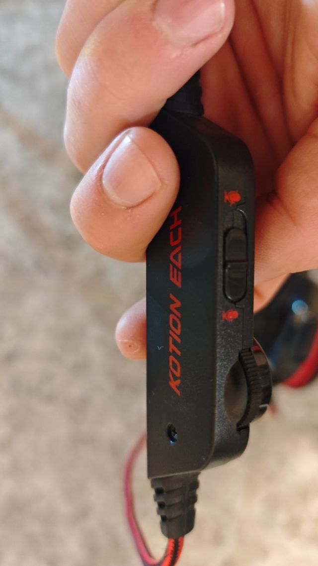 Auriculares Kotion Each rojos