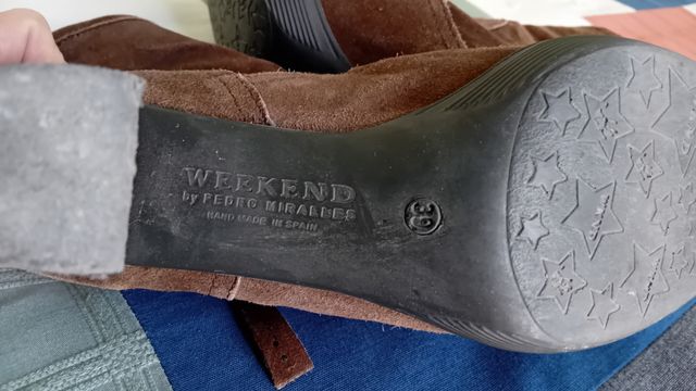 Botines de ante marrón