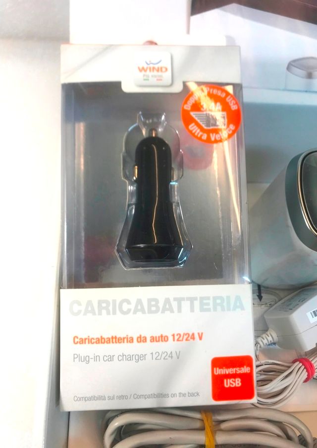 Router Wi-Fi da usare con Sim o cavo ethernet.