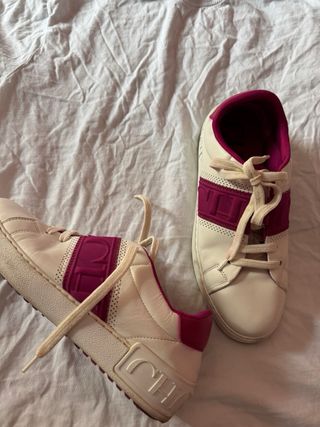 Zapatillas CH Carolina Herrera blancas y rosas