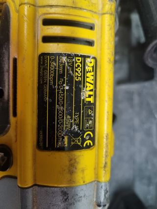 Kit Dewalt.