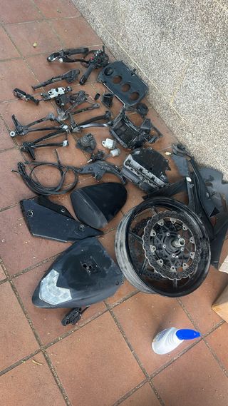 Despiece Kawasaki ZX10R 2009