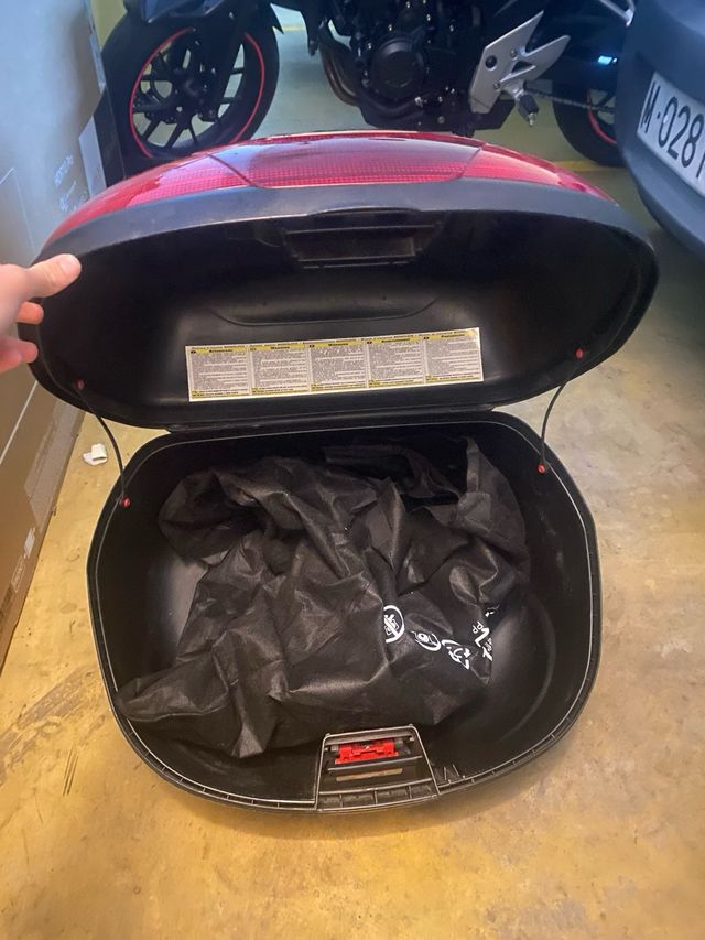 Baul y soporte GIVI honda cb500f