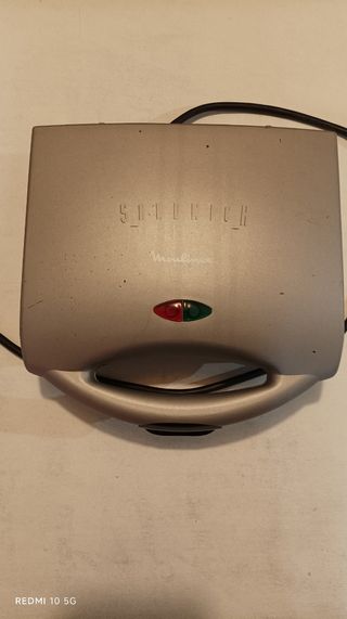 Sanduicheira Moulinex - usada