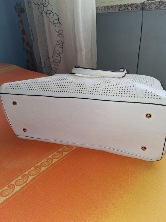 Borsa bianca traforata mappa mondo