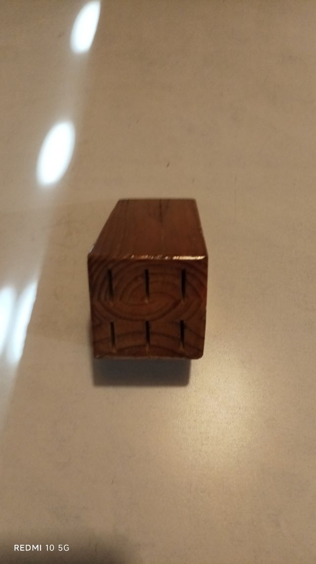 Suporte de facas em madeira