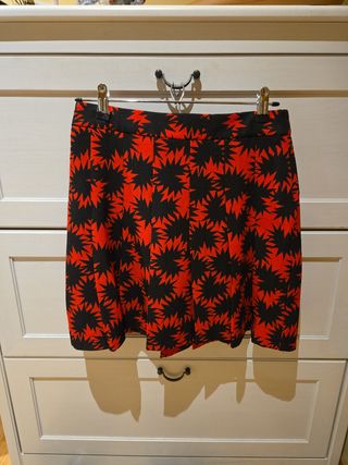 Minueto Falda Roja&Negra