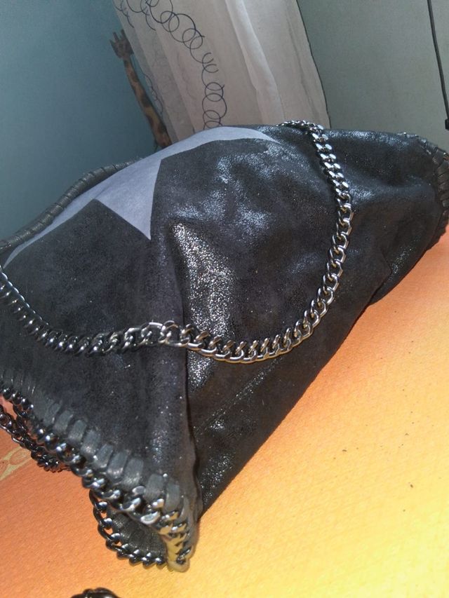 Borsa a tracolla nera con stella